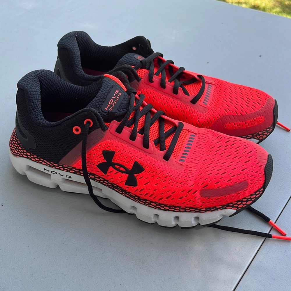 NWOT Mens Under Armour HOVR Machina Bluetooth Sneakers Size 9